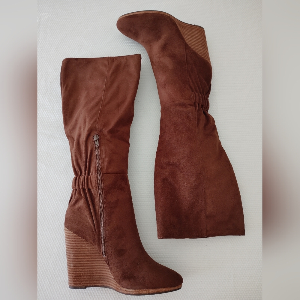 Charles By Charles Boots Womens Hampton Dark Cooper Suede Knee Size 10M